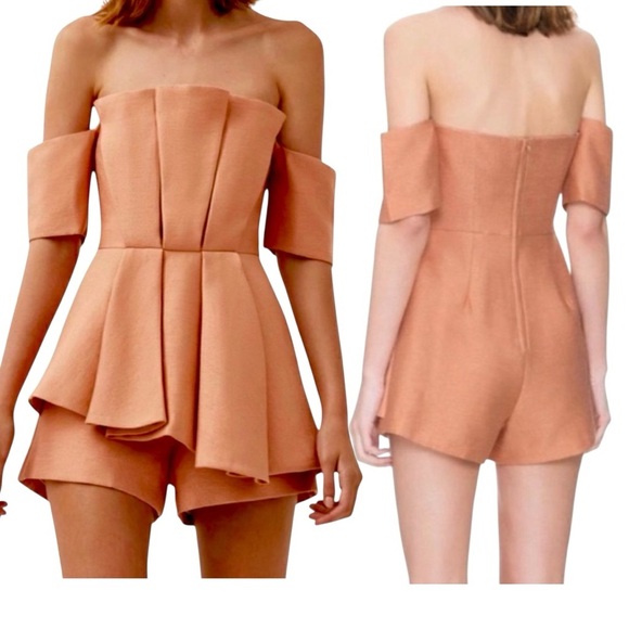 C/MEO Collective Need Nobody Off the Shoulder Short Sleeve Romper Shorts Small